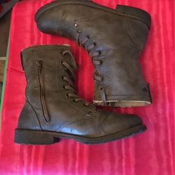 Braun ROXY boots 🥾 Size 10