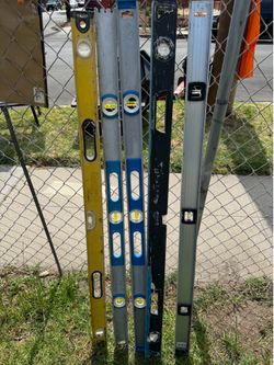Levels $15 each/ Niveles $15 cada uno