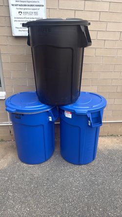 44 gallon brute garbage cans