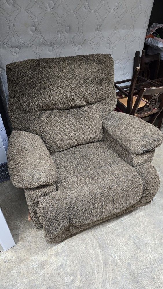 La-Z-Boy Recliner in great cindition