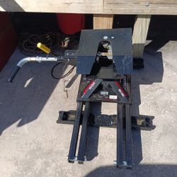 Demco Recon 5th Wheel