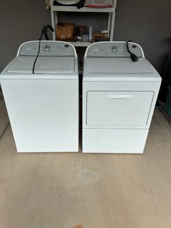 Whirlpool cabrio washer and electric dryer