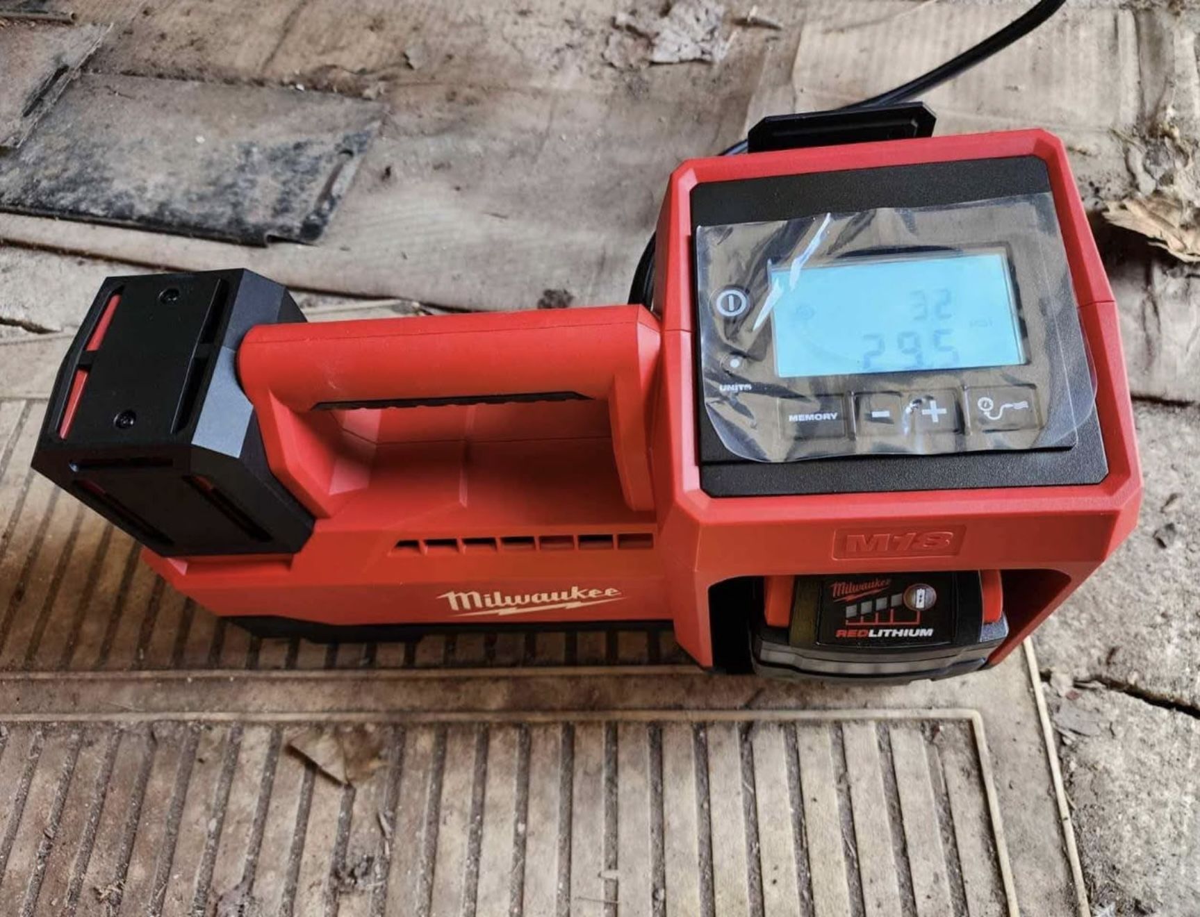 Milwaukee Tire Inflator