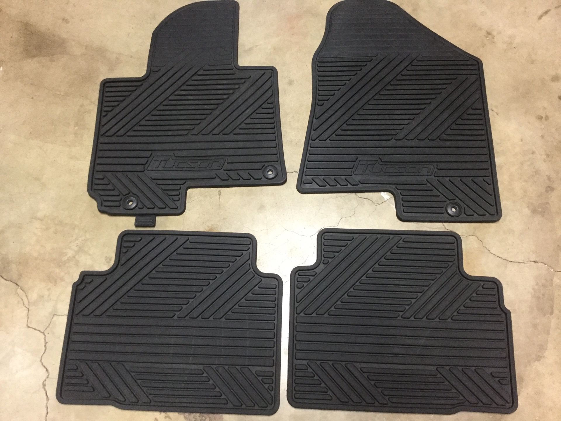 Genuine OEM Hyundai Tucson All Weather Floor Mats