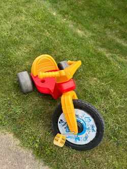 Kids Pedal Bike Big Wheel Blue Yellow Red Giant 16 " Wheel Ride on Tricycle