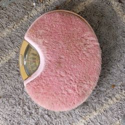 Antique pink fluffy scale
