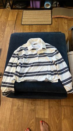 Cropped striped collared top