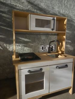 Kitchen play stand