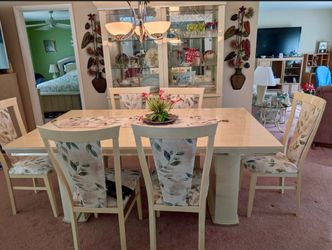 Kitchen table
