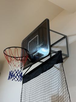 Basketball backboard
