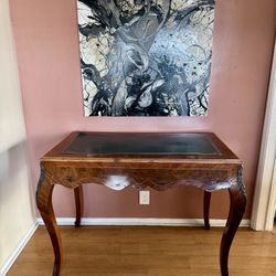 Antique French Louis XV or Régence style writing desk