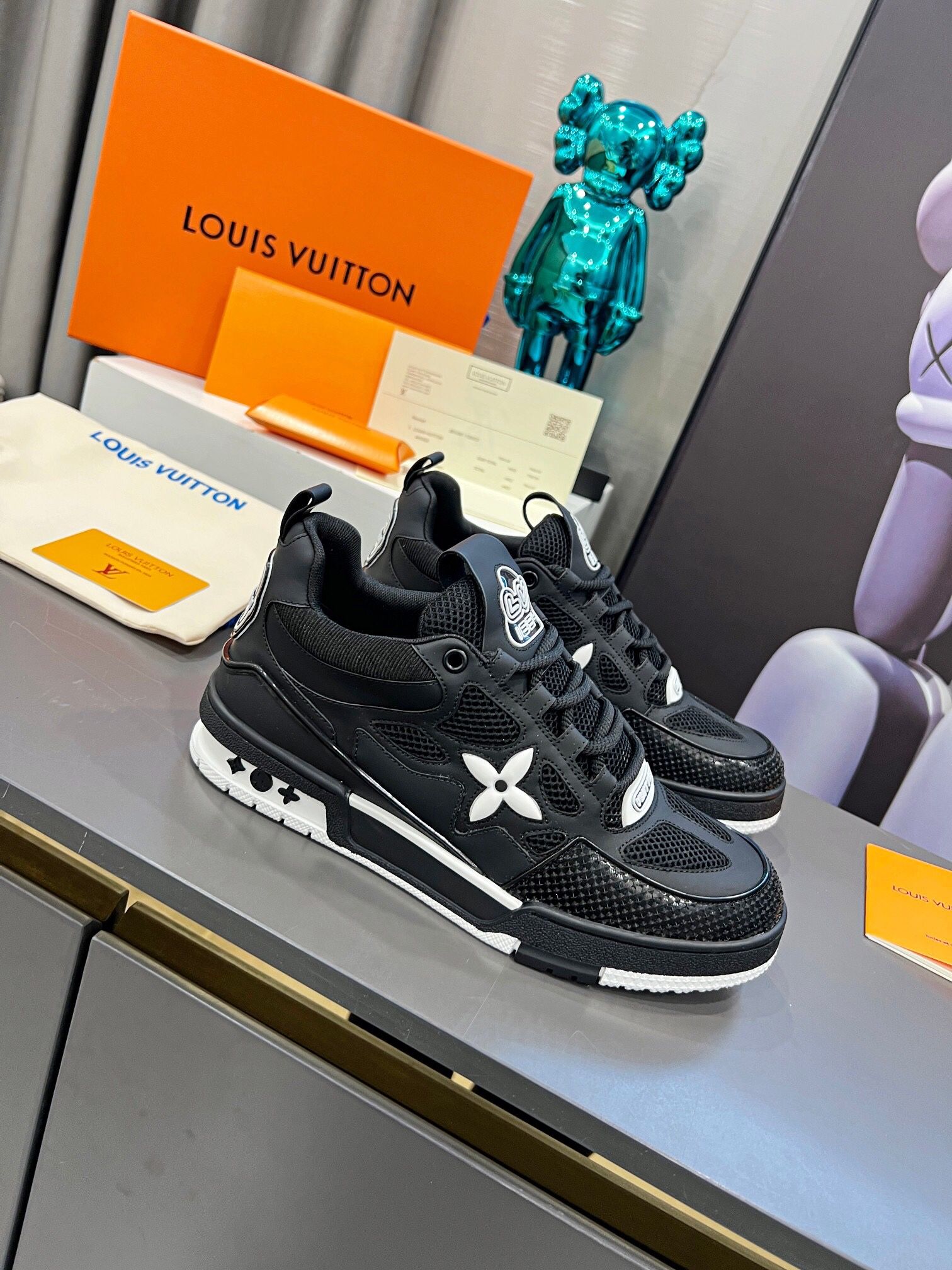 Louis Vuitton Men’s Sneaker With Box 2025 New 