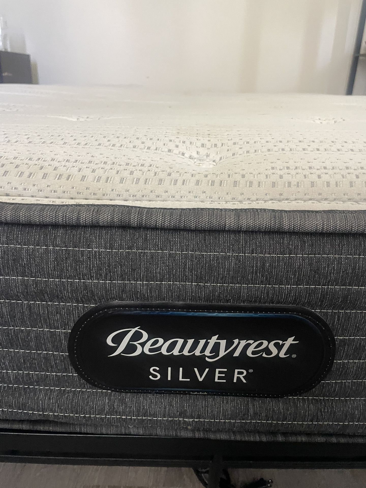 BeautyRest Silver Medium Firm Queen Sized Mattress