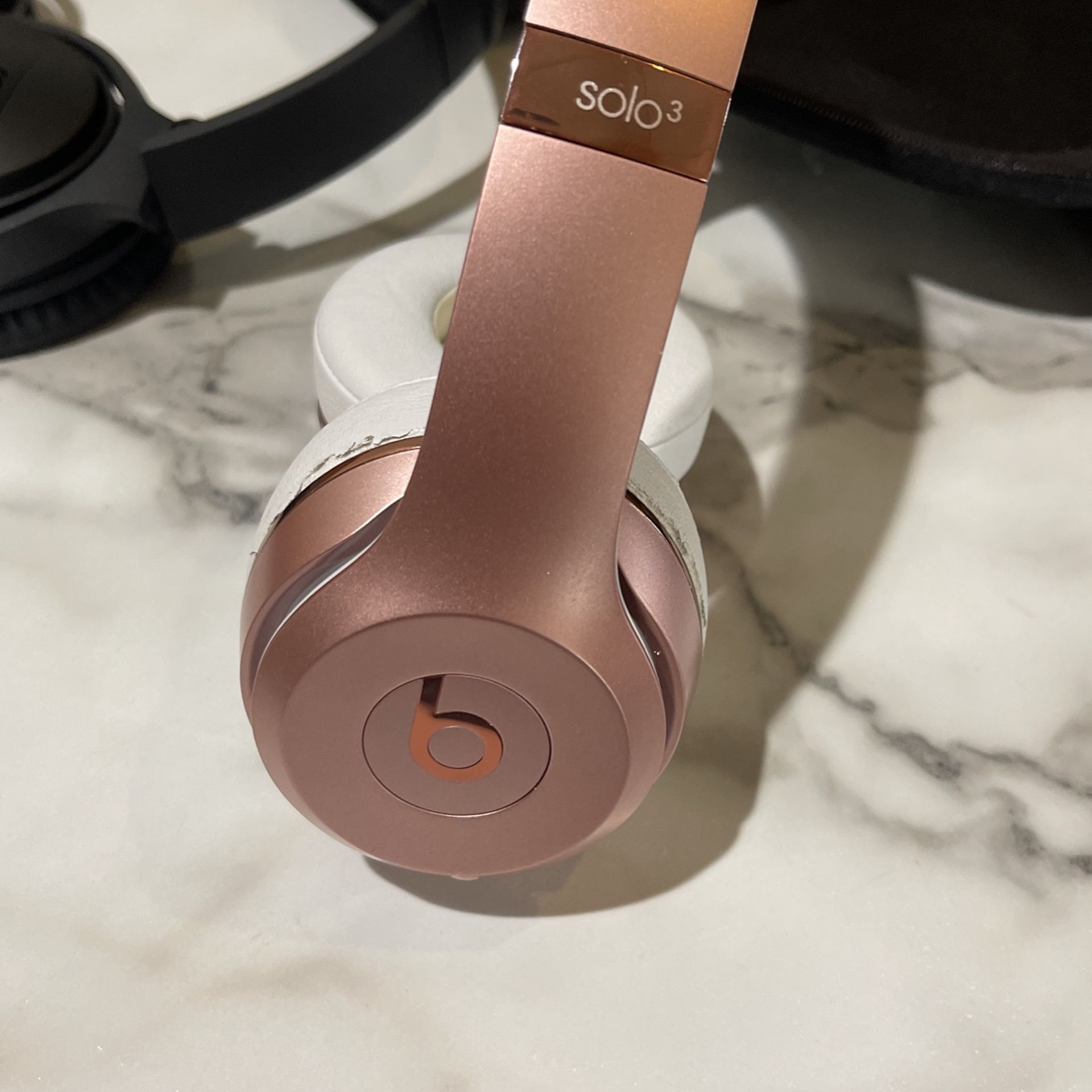 Metallic Pink Beats Solo 3 