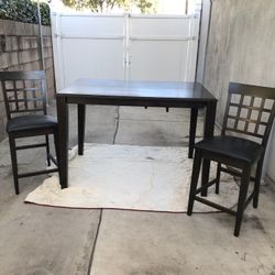Table-Bar Top Table