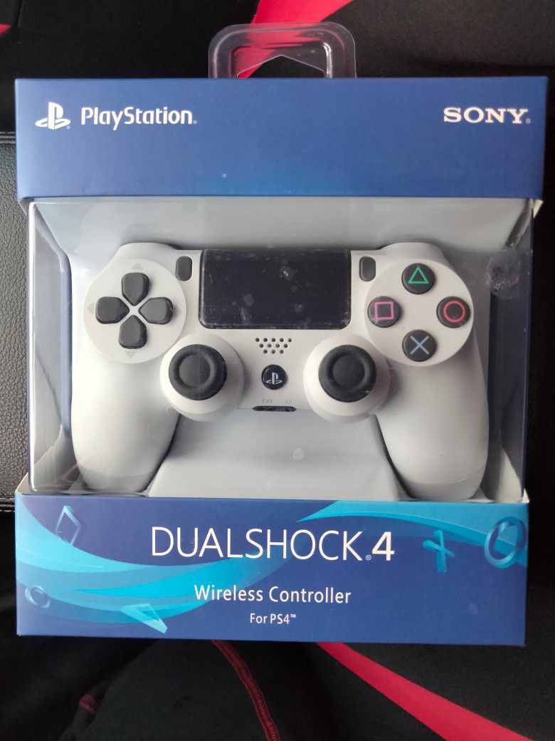 Wireless Dual Shock PS4 Controllers For ( BRAND NEW )  Glacier White ( PICK UP ONLY )
