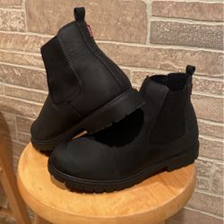 Boys Levis Boots Size 7