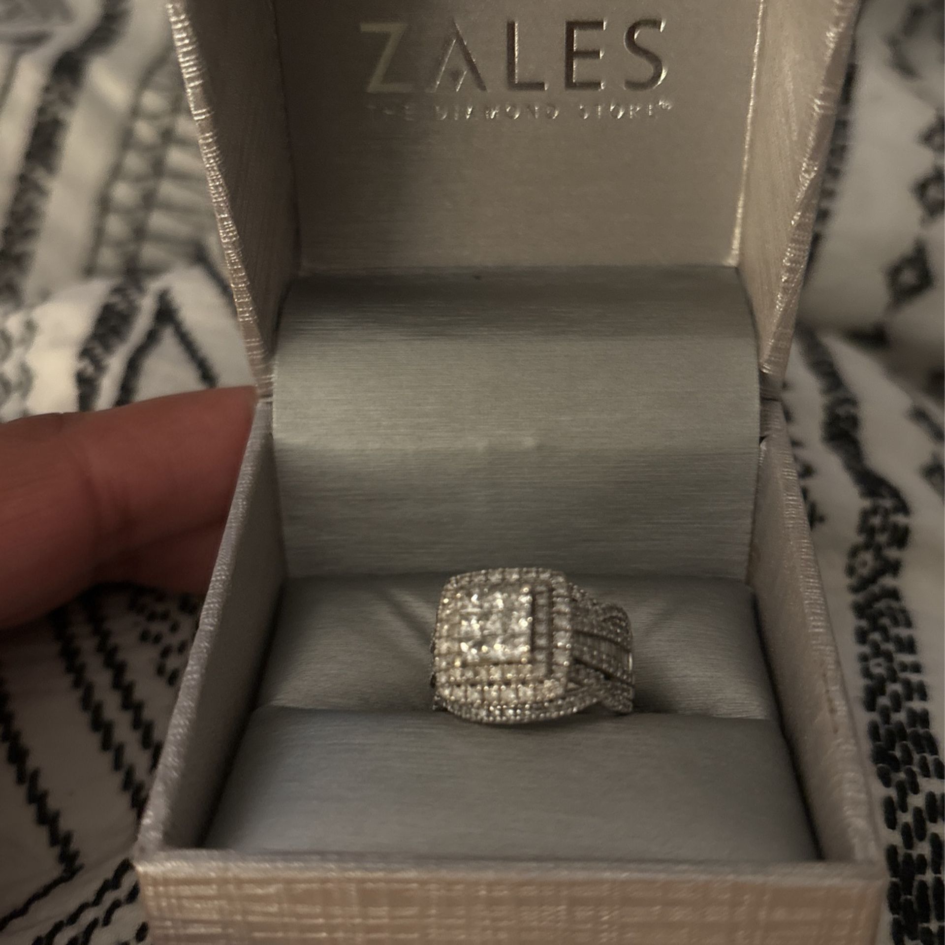 Zales Diamond Engagement Ring 