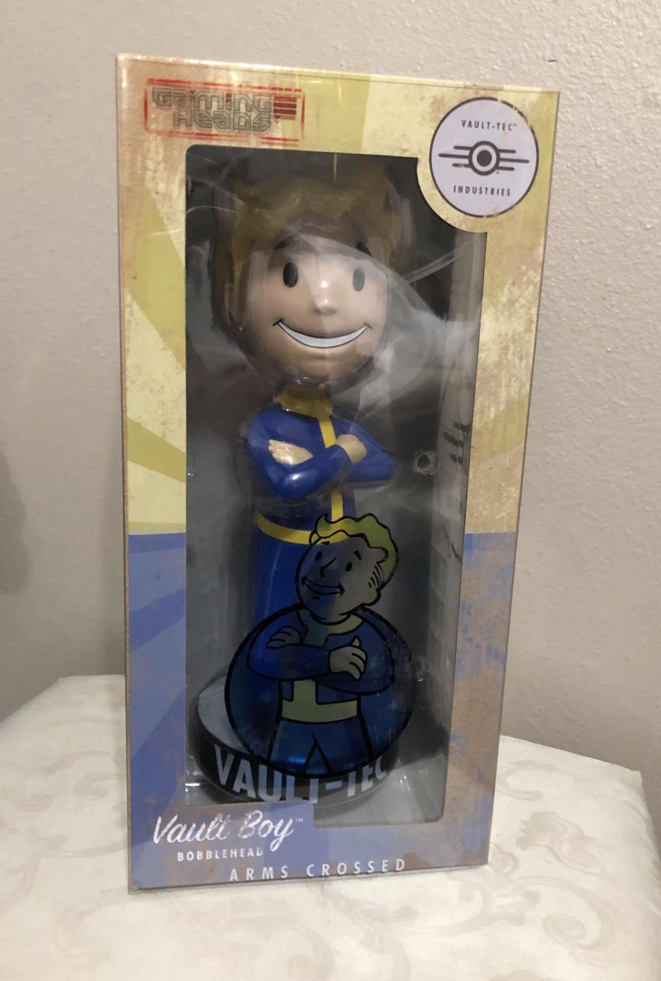 “NEW” Gaming Heads Fallout 4 Bobble-Head Vault Boy 111 Arms Crossed 12”