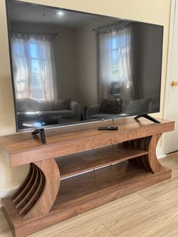 65’ LG tv and console