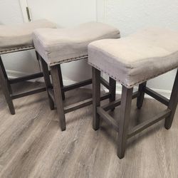 24in Bar Stool 