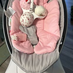 4 Moms Baby Swing 