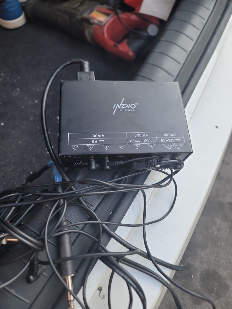 Guitar Pedal Power Supply. Indio Guitars