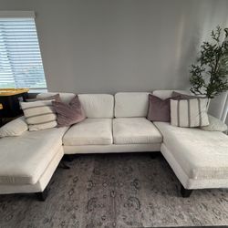 U-Shaped sectional Couch