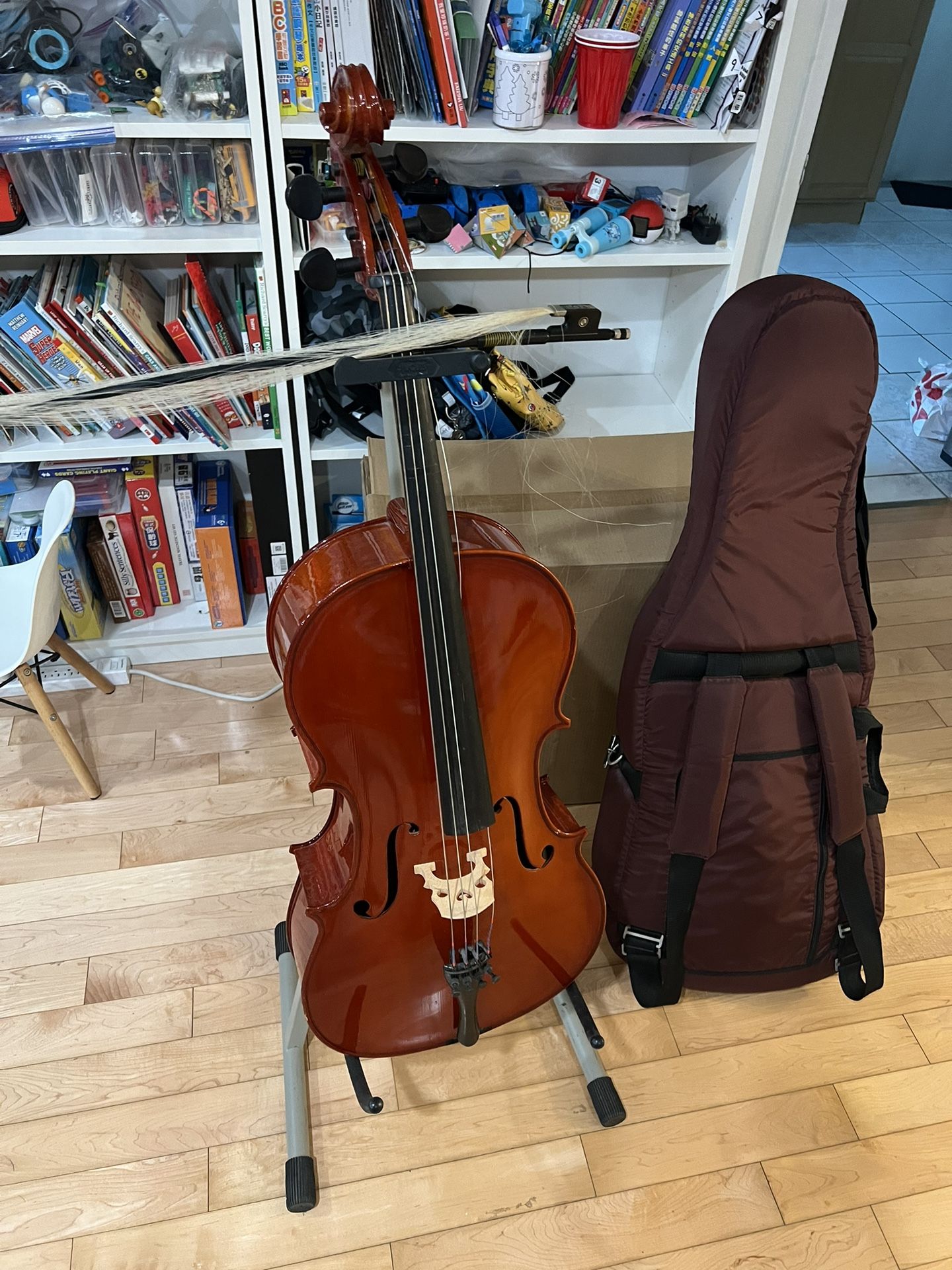 1/2 Size Student Cello Set – Great for Beginners (Includes Stand, Bow, and Soft Case)