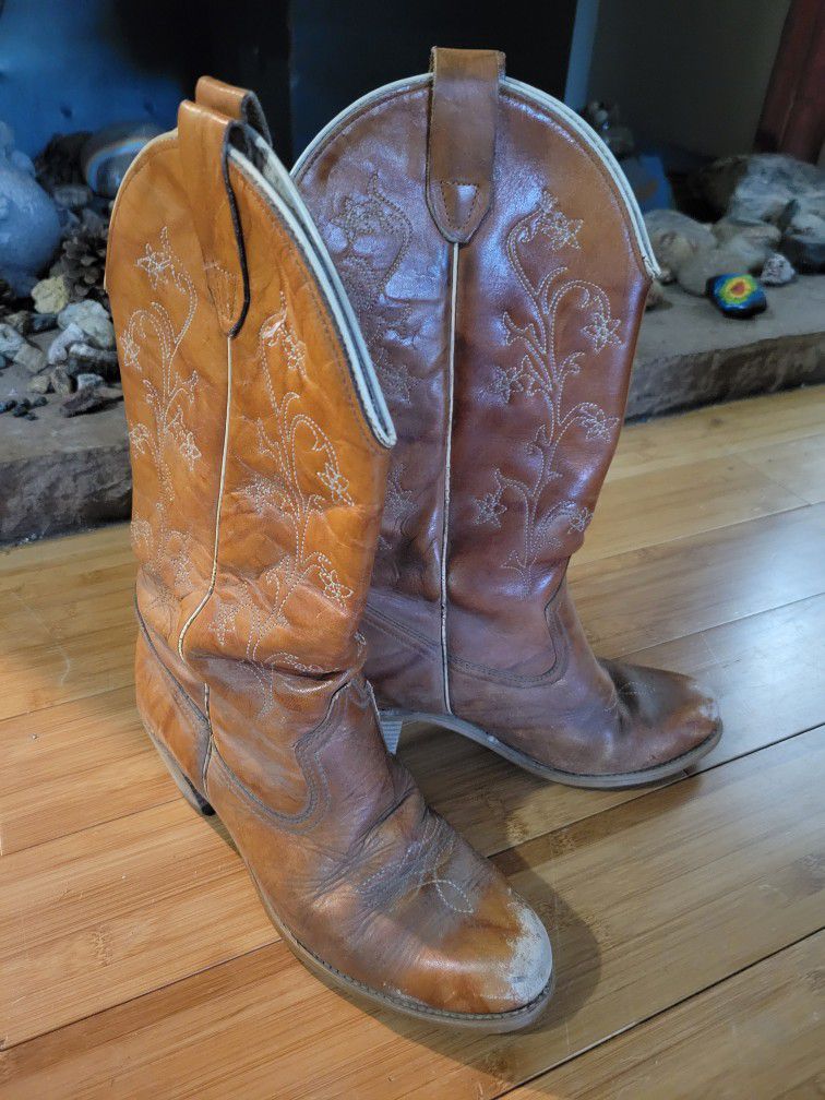 Women's Size 8 Cowgirl Boots