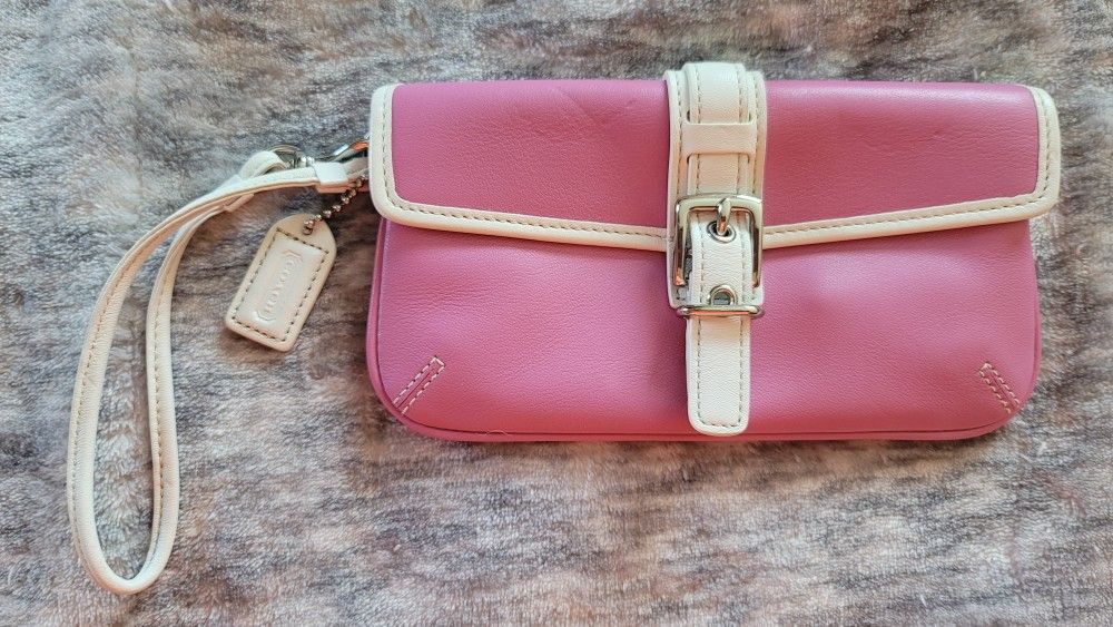 Coach Wristlet Pink And White