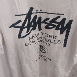 Men’s stussy t-shirt

