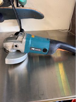 Makita 9067L 7” Heavy Duty Angle Grinder – 15 Amp