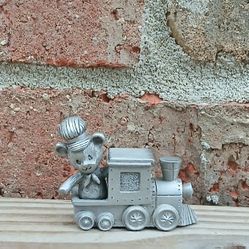 Vintage Spoontiques Small Bear/Train Pewter Figurine 