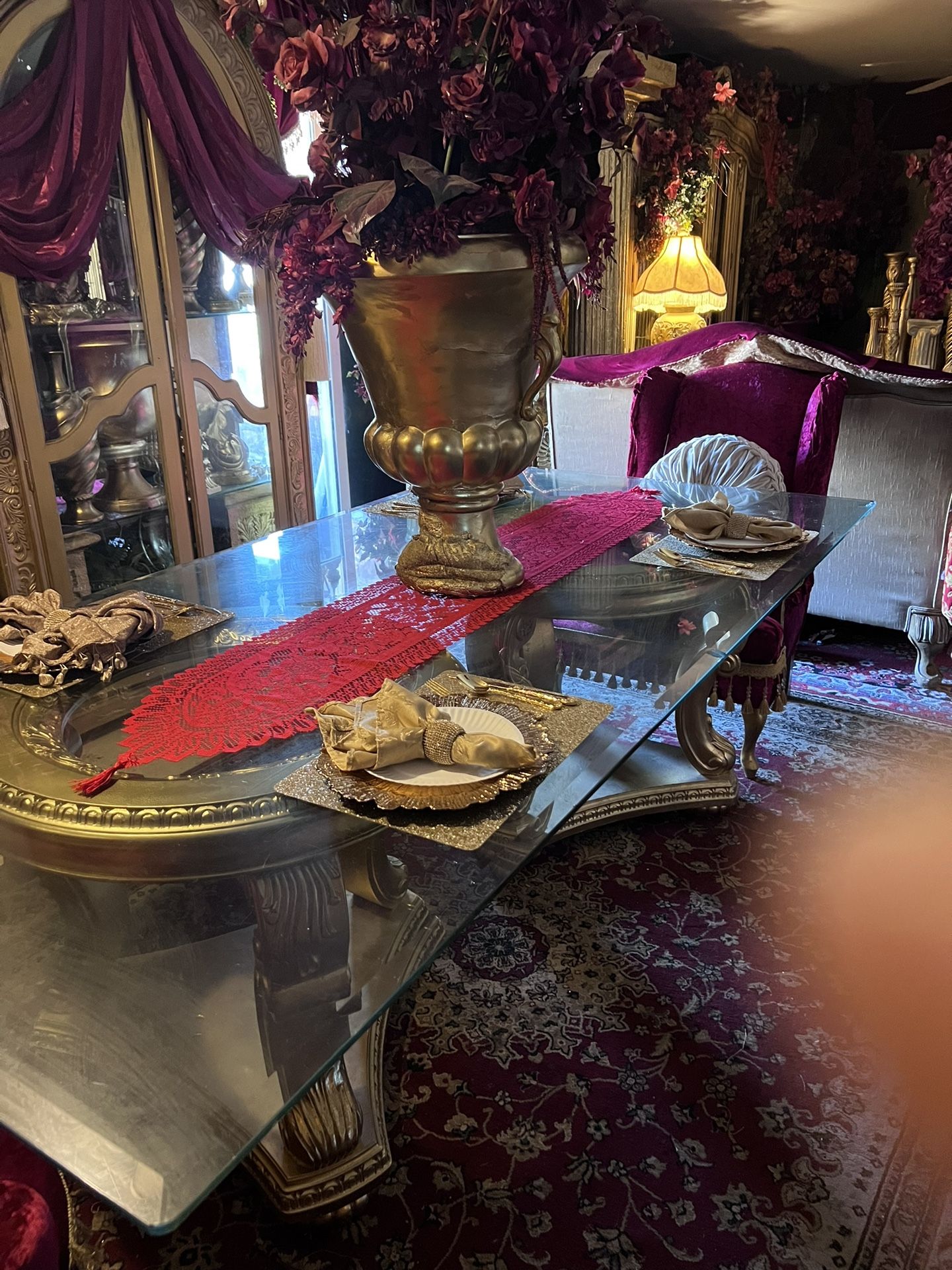 Beautiful Glass Table 8ft By 4ft /read Discription