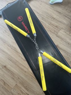 Nunchuck bruce Lee practice