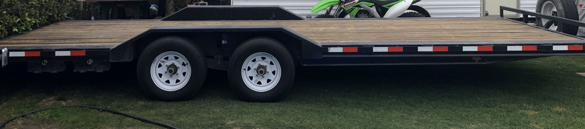 2014 PJ Trailers 22’ 10.4K 5”channel Trailer