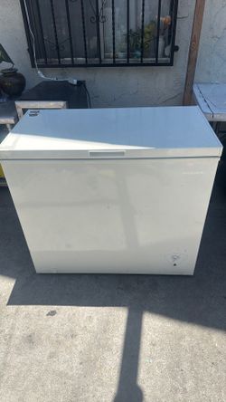 Insignia Chest freezer