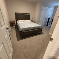 City Furniture Queen Set (New Tempur-Pedic Mattress)