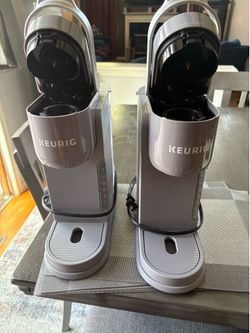 Keurig- single cup ice/hot coffee