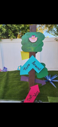 Alice Wonderland Tree