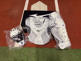 Mizuno Samurai Catcher’s Softball Gear