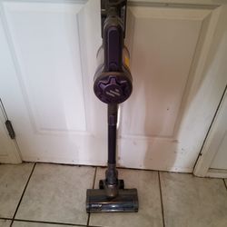 Cordless Vacuum 