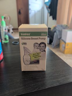 Haakaa silicone breast pump