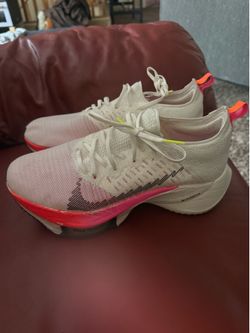 Women’s Nikes Running Shoes - Sz 9