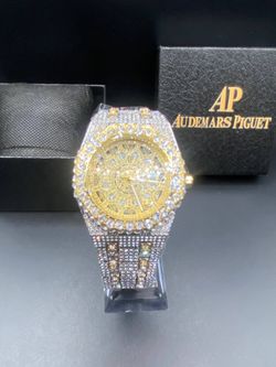Gold AP Bussdown Royal Oak *Box Included*
