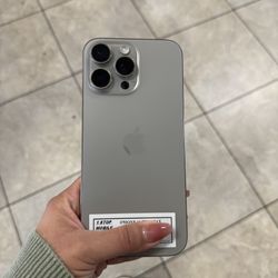 iPHONE 16 PRO MAX ATT/CRICKET 
