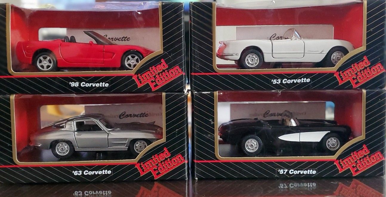 Maisto Limited Edition 4 Chevy Corvette die-cast set in 1:36 scale