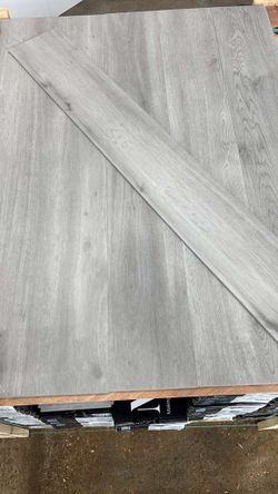 Brand new in box $1.49sf Vinyl Planks Flooring 100% Waterproof