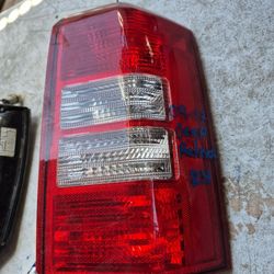 Jeep Patriot Right Tail Light Oem 